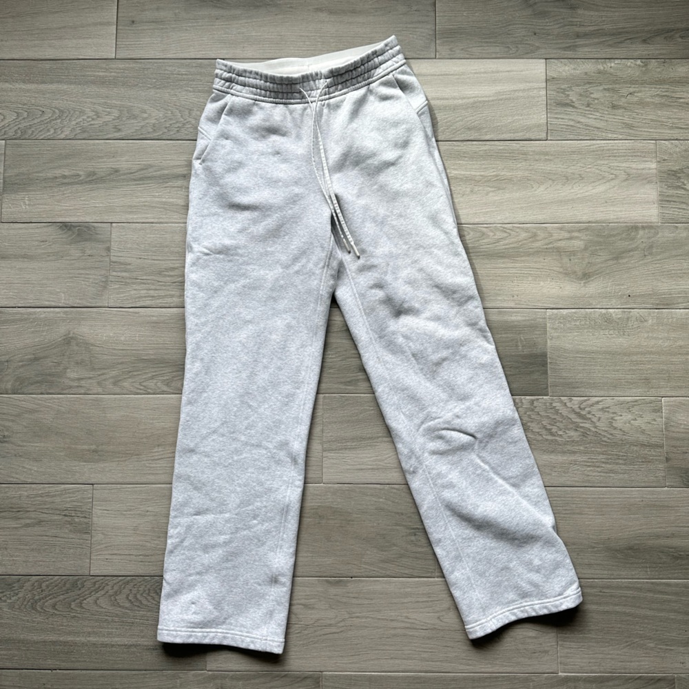 Lululemon Loungeful Pant Size 6 Gray